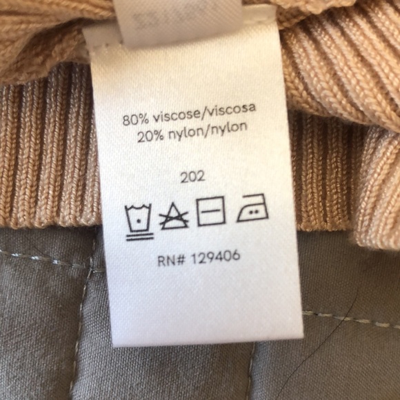 🎉Like NEW - Venus Embellished Sweater - Picture 9 of 10